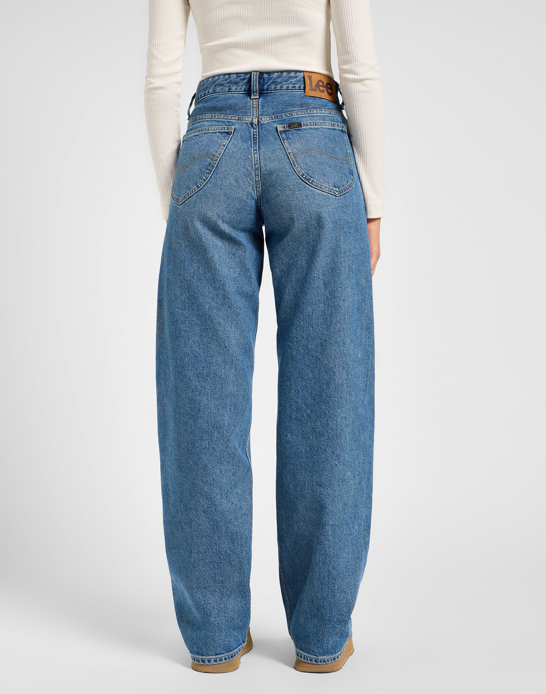 Rider Loose in Modern Mid Jeans Lee