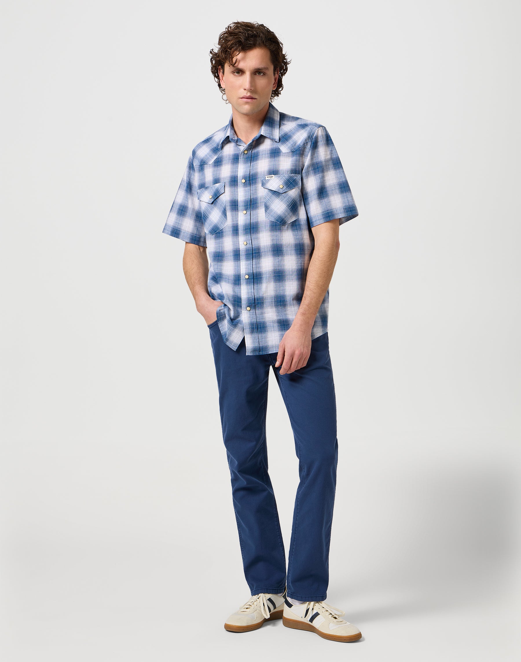 Larston in Navy Hosen Wrangler