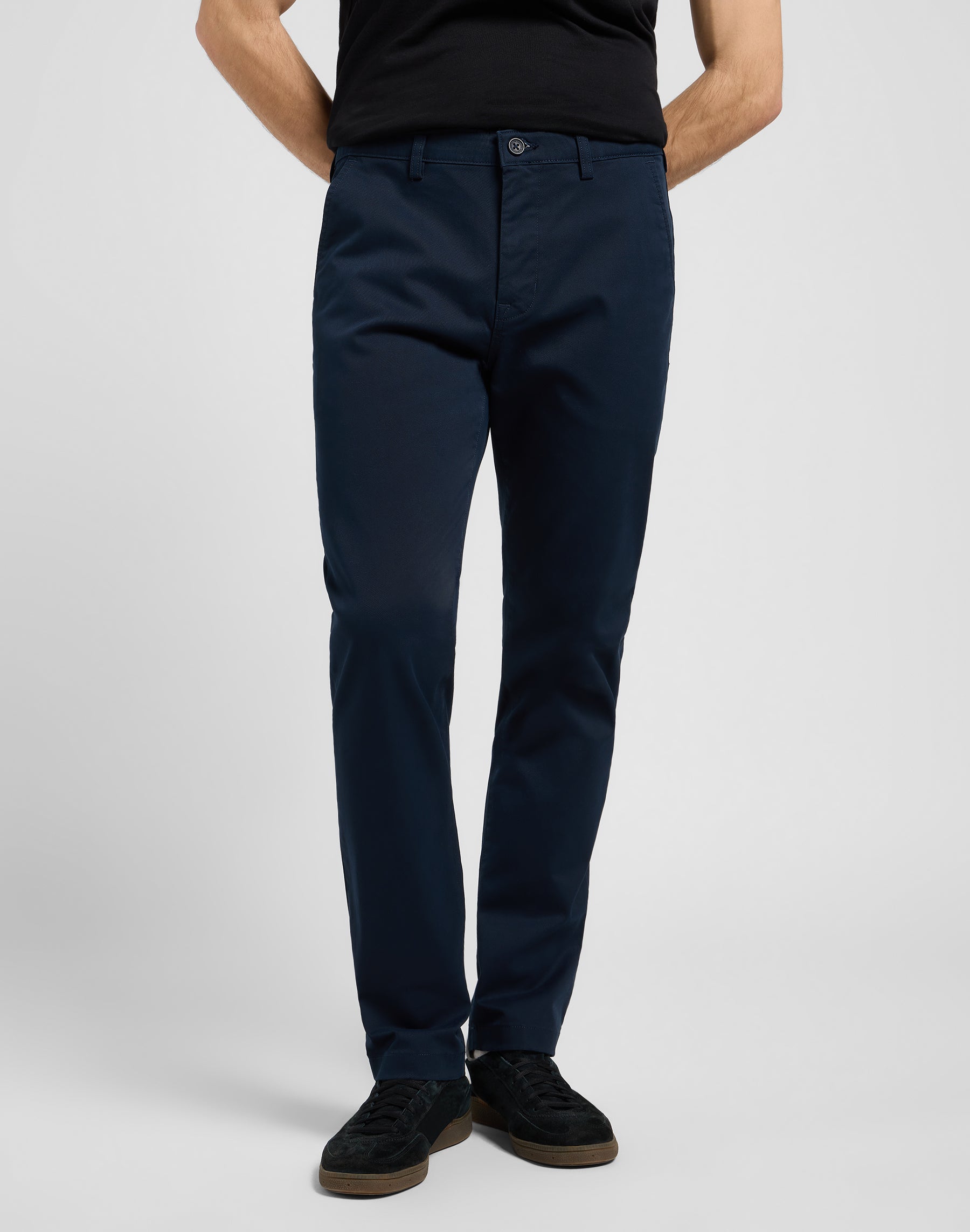 Regular Chino in Rivet Navy Hosen Lee