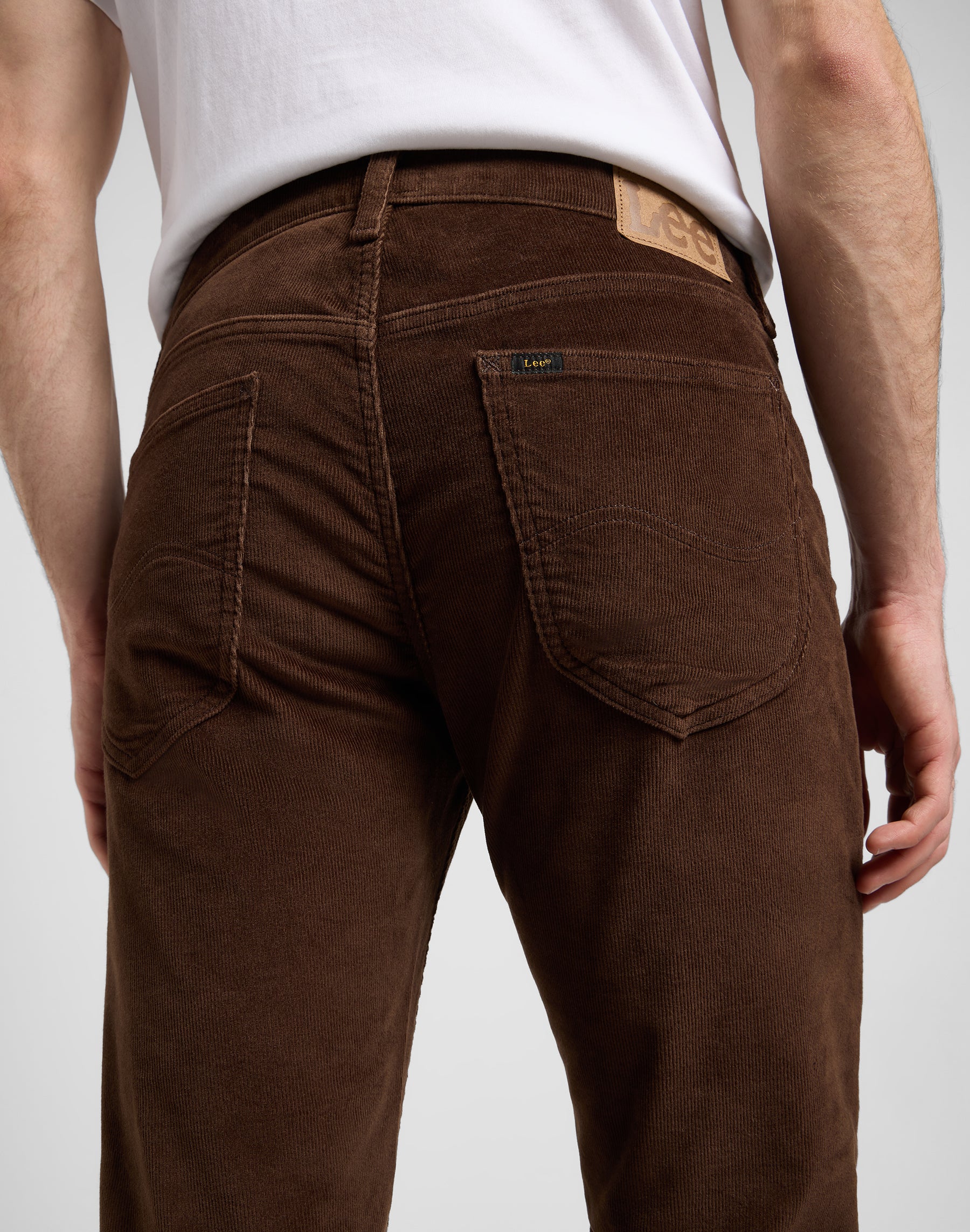 Daren Zip Fly in Arabica Hosen Lee