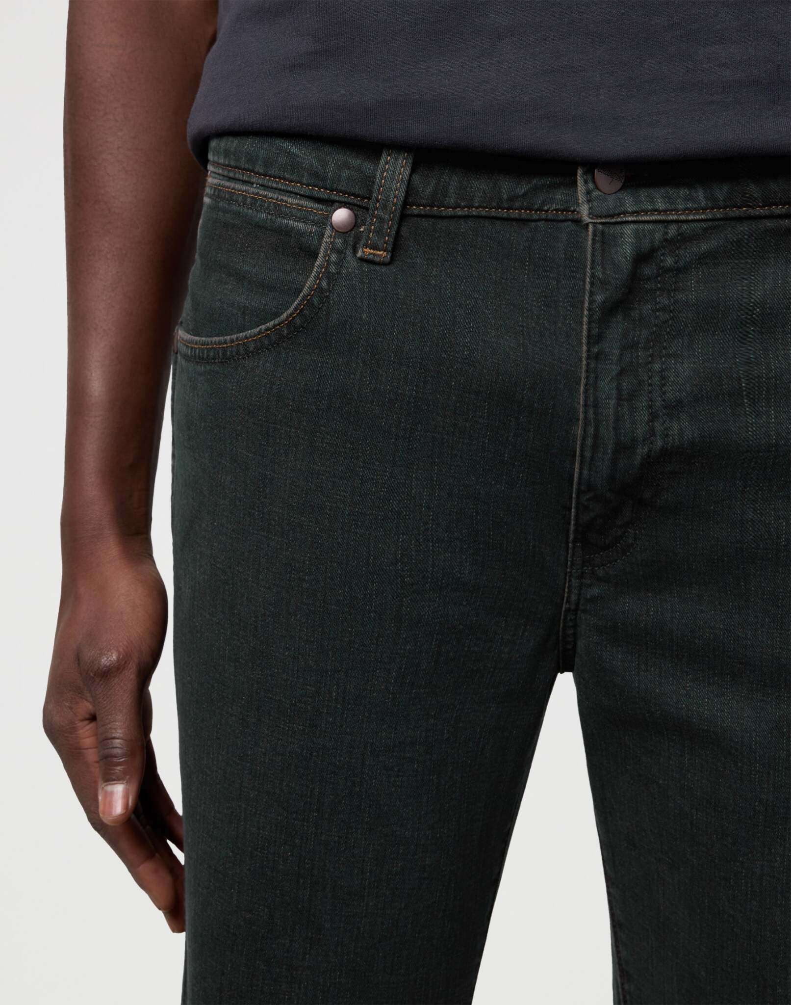 Loose Boot in Nightfall Jeans Wrangler