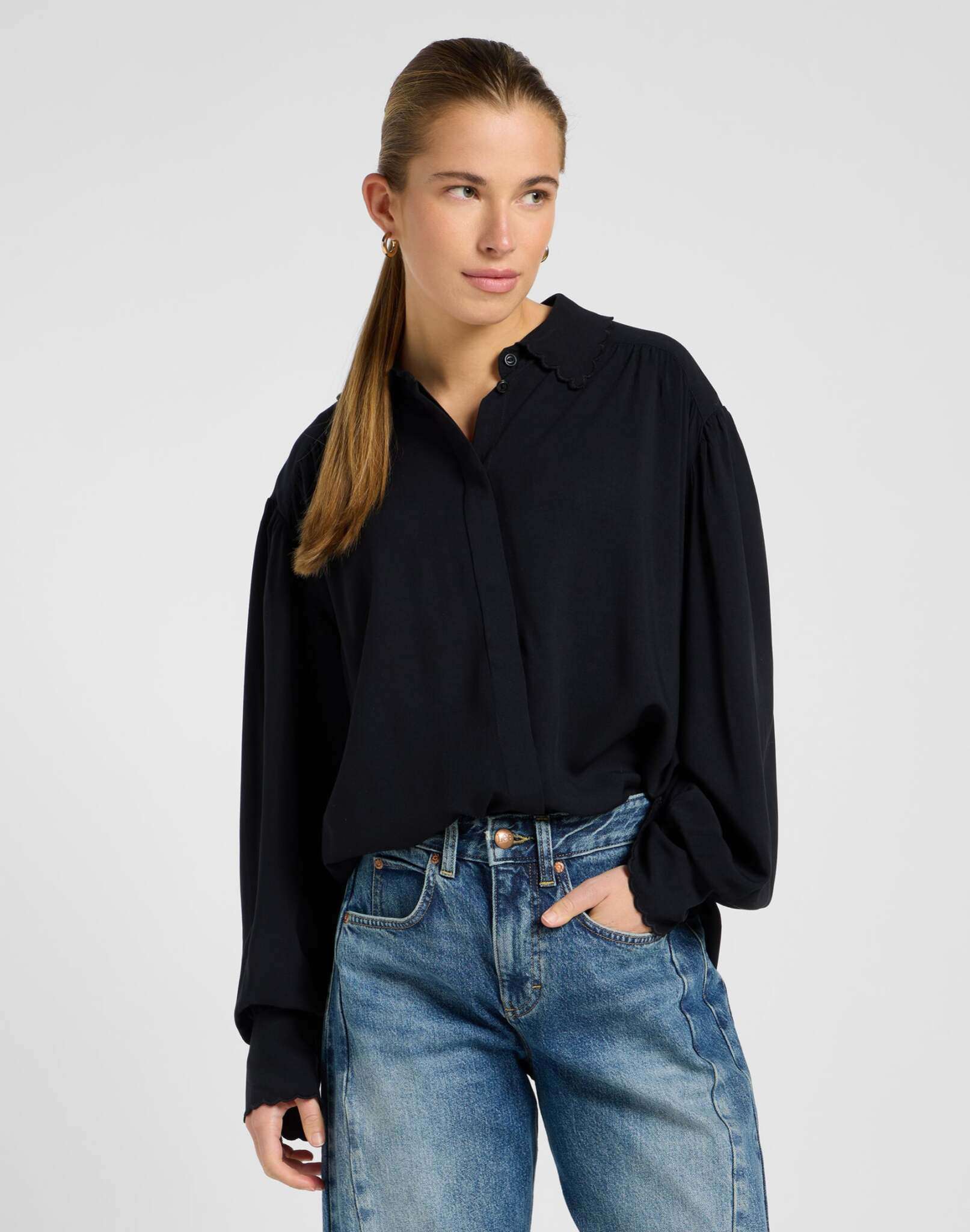 Statement Collar Shirt in Unionall Black Hemden Lee