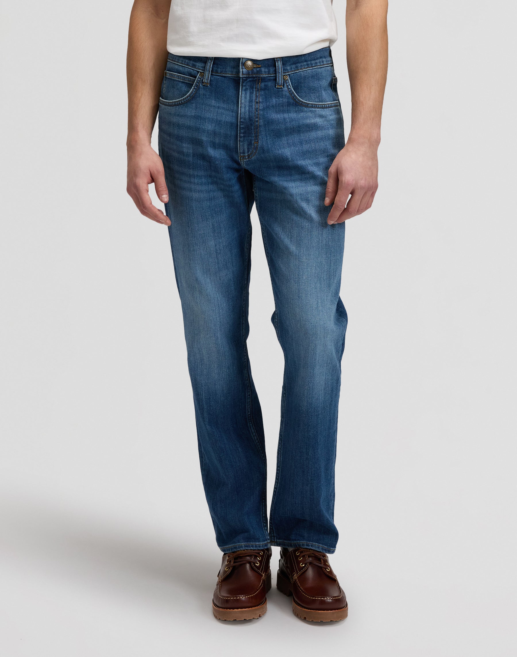 Daren in All Yours Jeans Lee