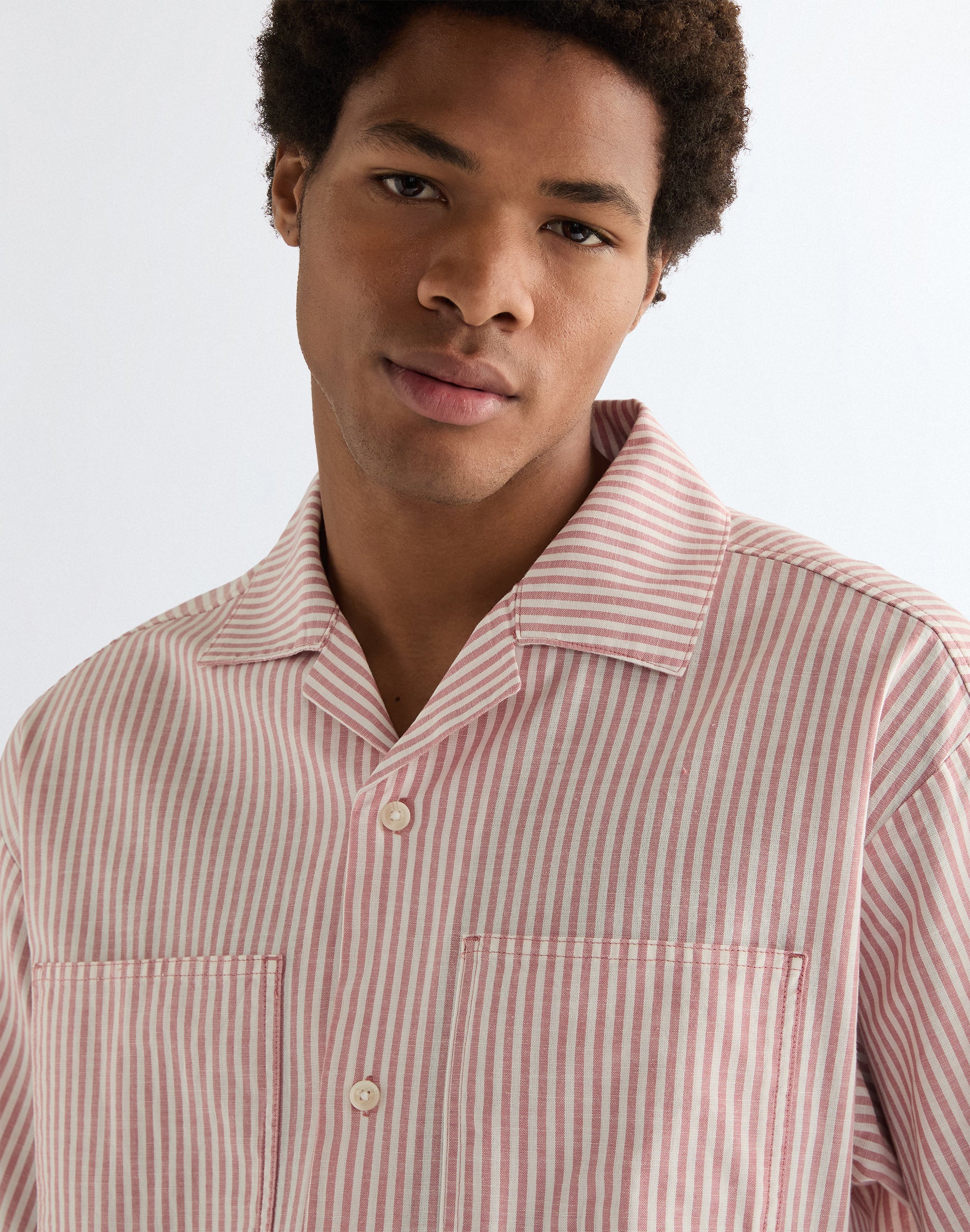 Shortsleeve Resort Shirt in Dusty Rose Hemden Wrangler