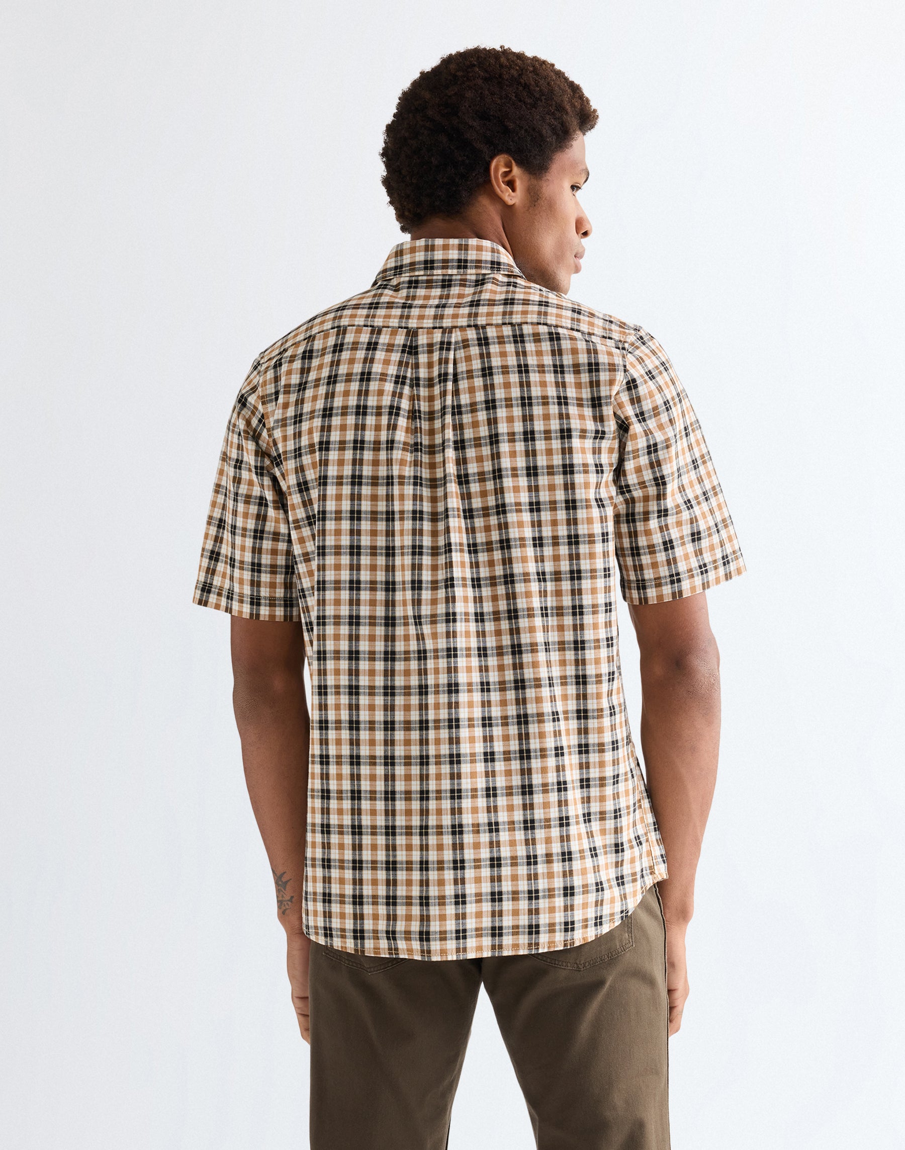 Shortsleeve 1 Pocket Shirt in Golden Wheat Hemden Wrangler