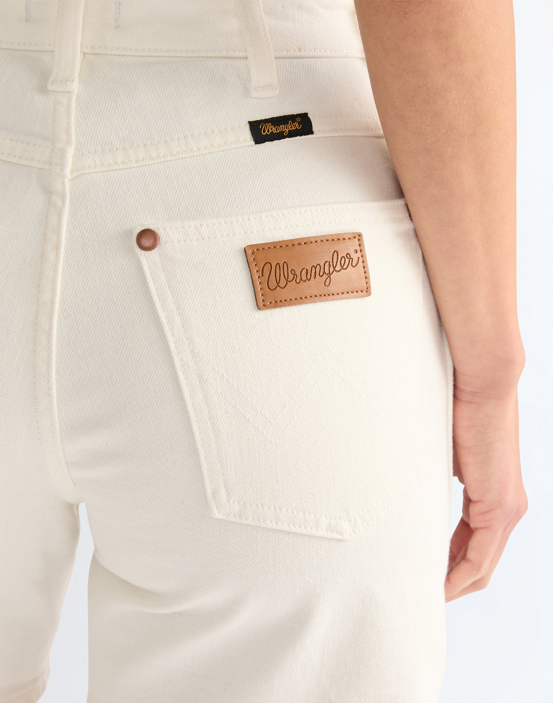 Cowboy Short 5 Inch in Swan Shorts Wrangler