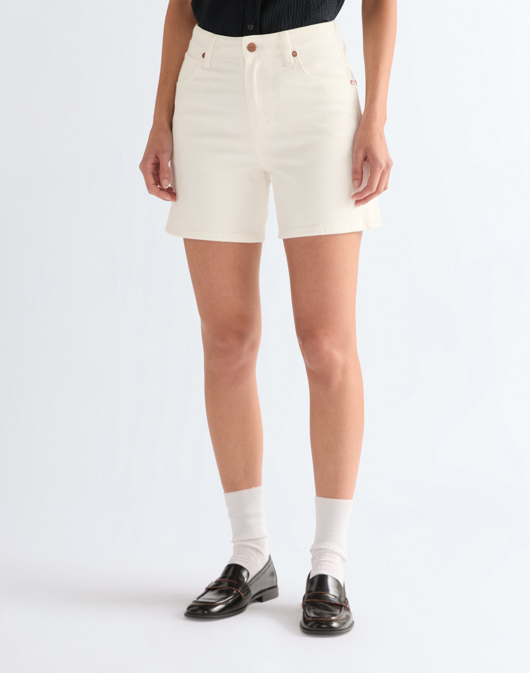 Cowboy Short 5 Inch in Swan Shorts Wrangler