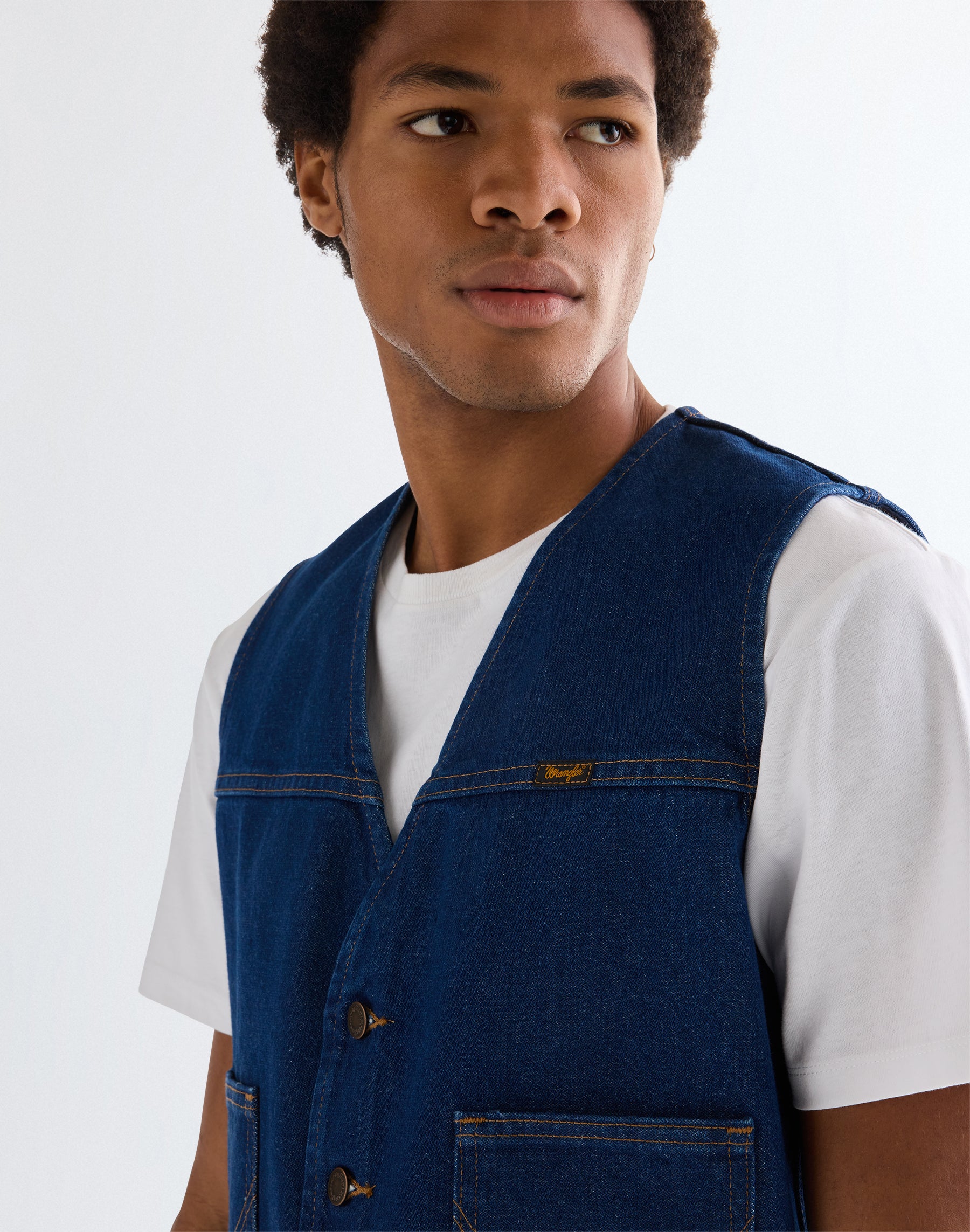 Cowboy Cut Vest in Prewashed Indigo Jacken Wrangler