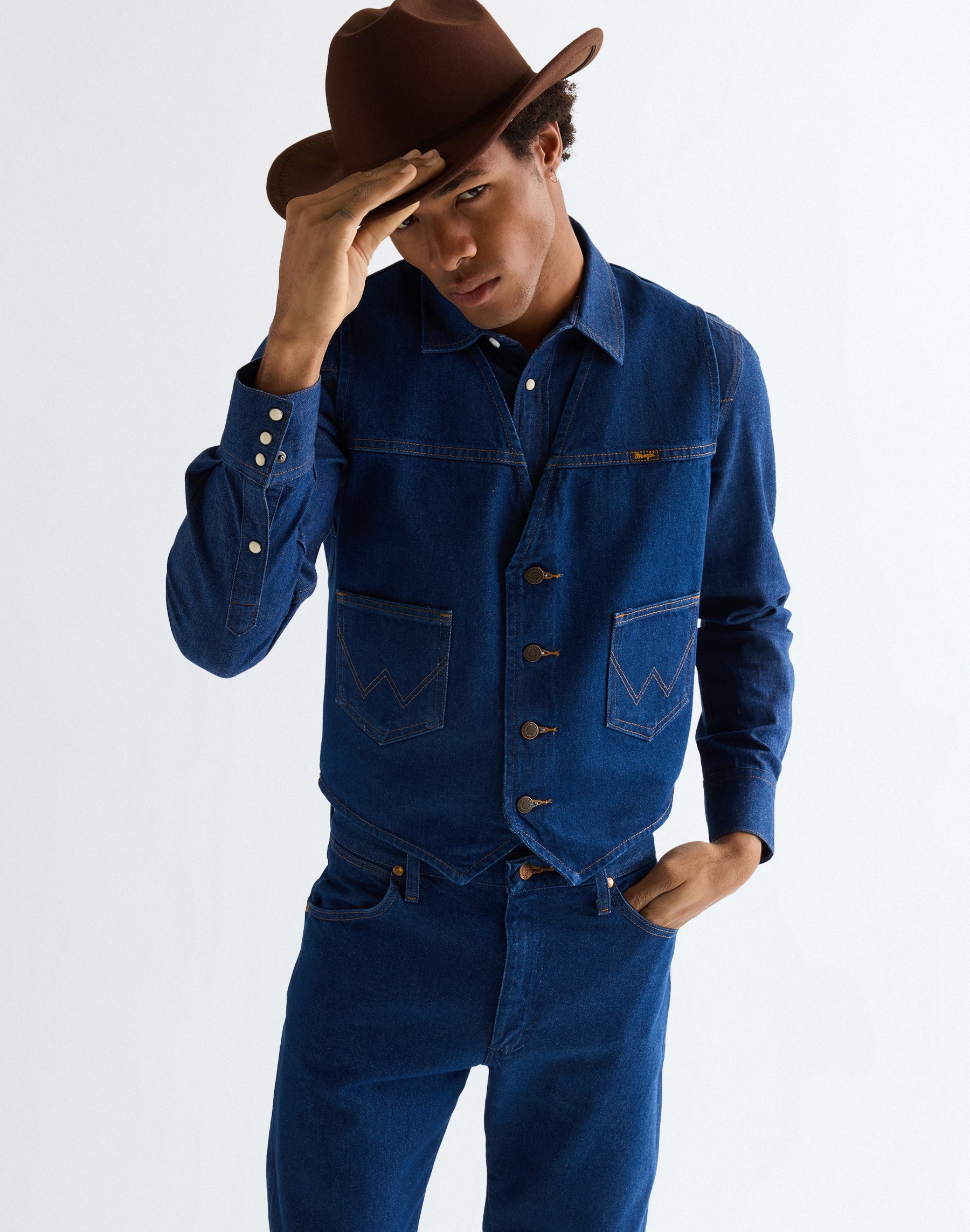 Cowboy Cut Vest in Prewashed Indigo Jacken Wrangler