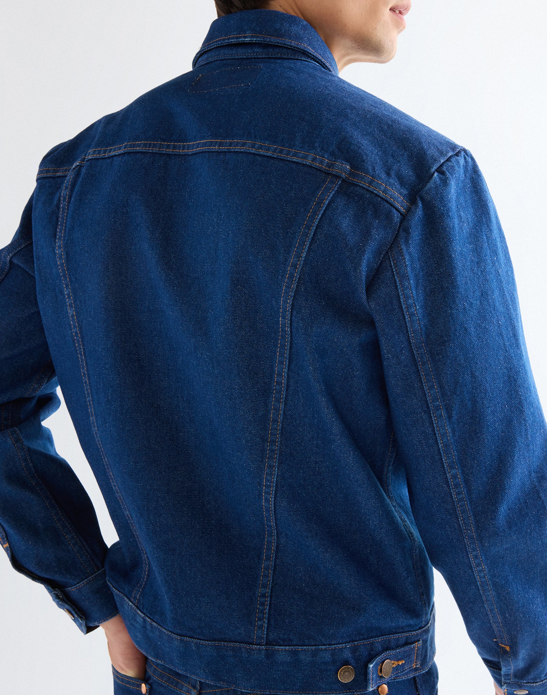 Cowboy Cut Jacket in Prewashed Indigo Jacken Wrangler