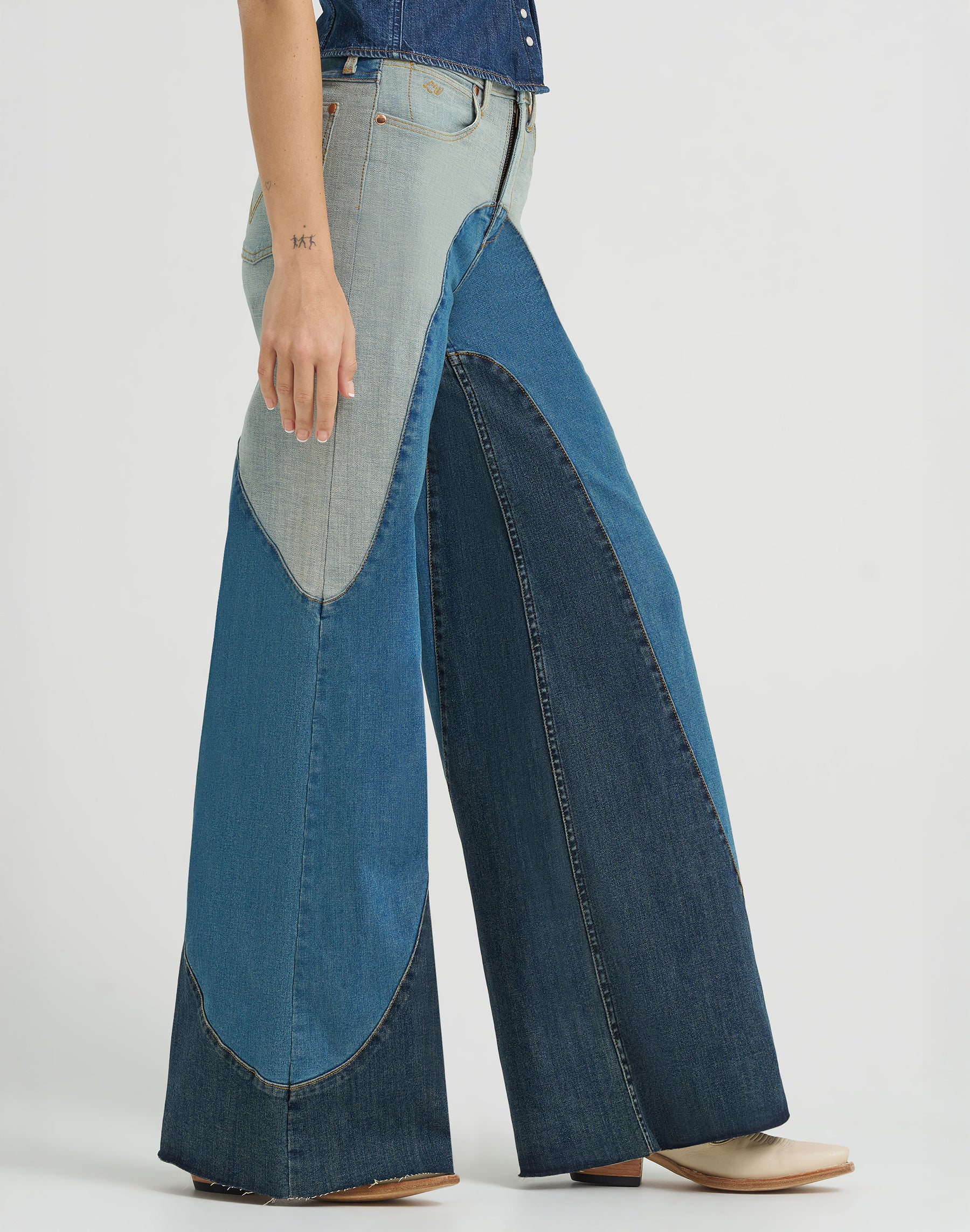 Groovy Wide Leg Jean in Denim Jeans Wrangler