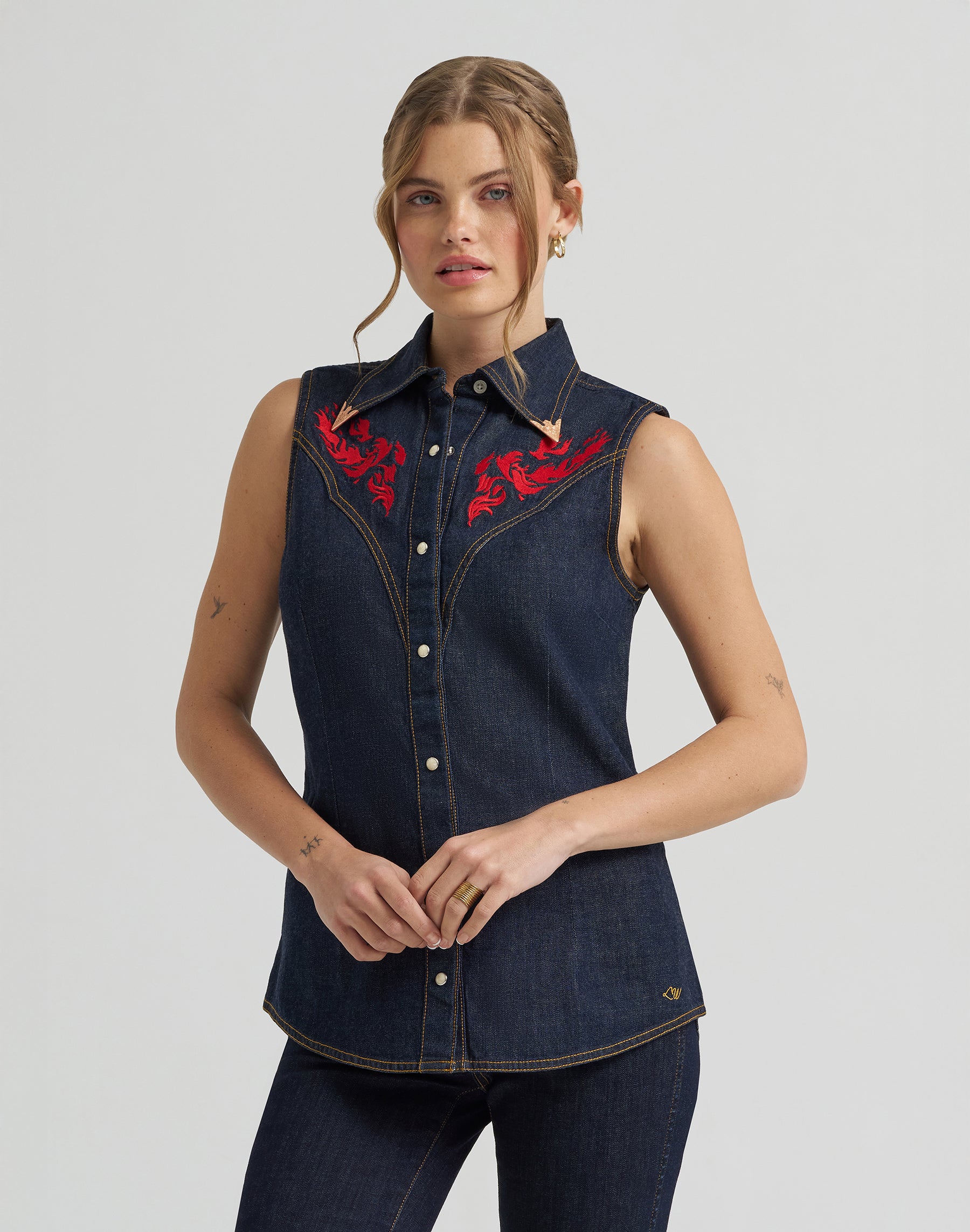 Sleeveless Shirt in Rinse Hemden Wrangler