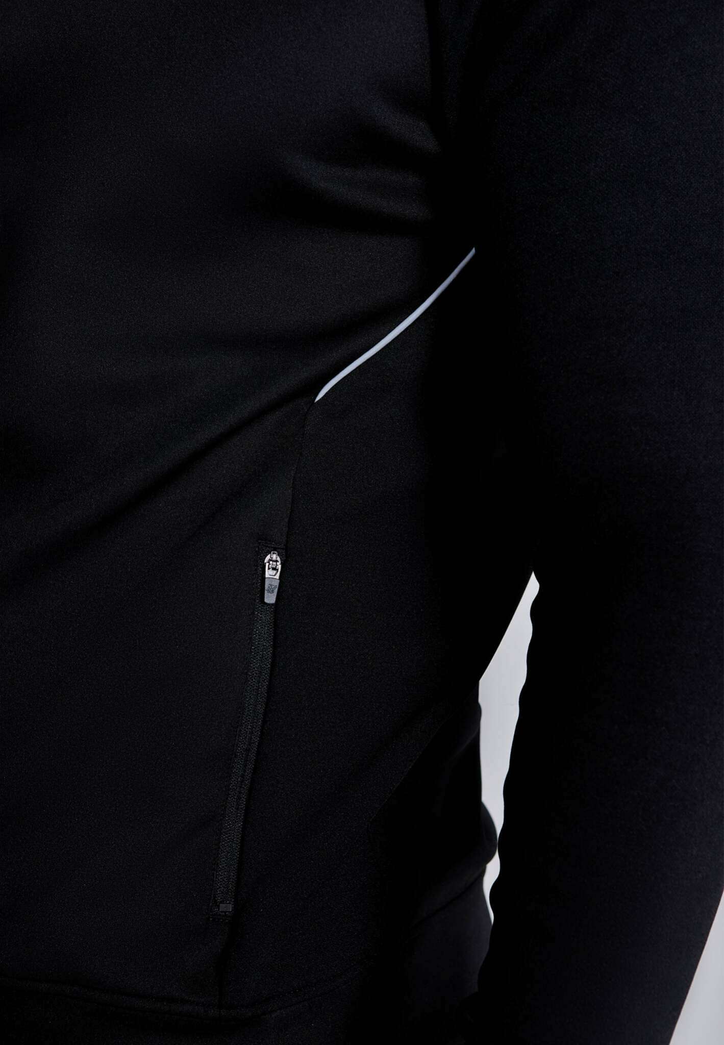 Muscle Fit Hoodie in Black Kapuzenpullover SikSilk