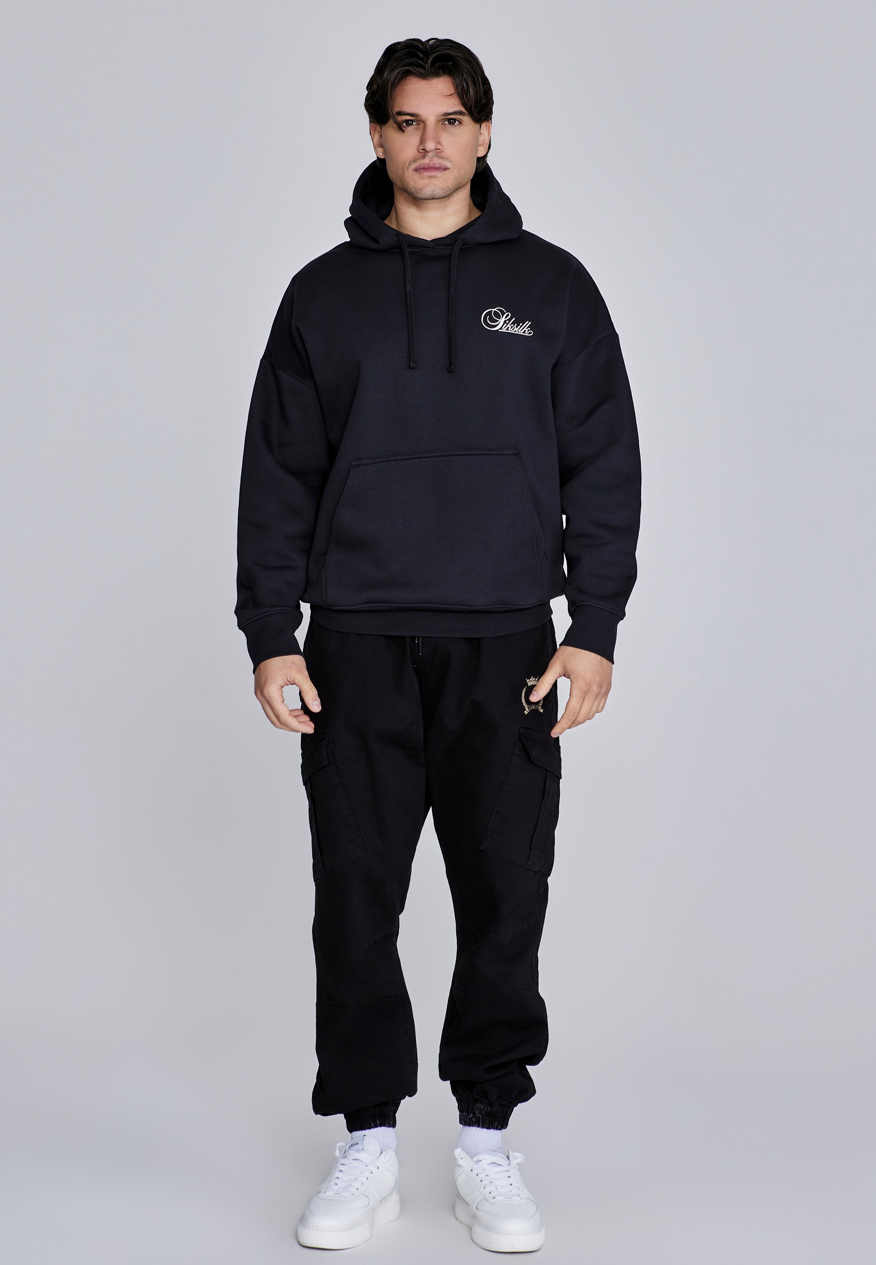 Essentials Hoodie in Black Kapuzenpullover SikSilk
