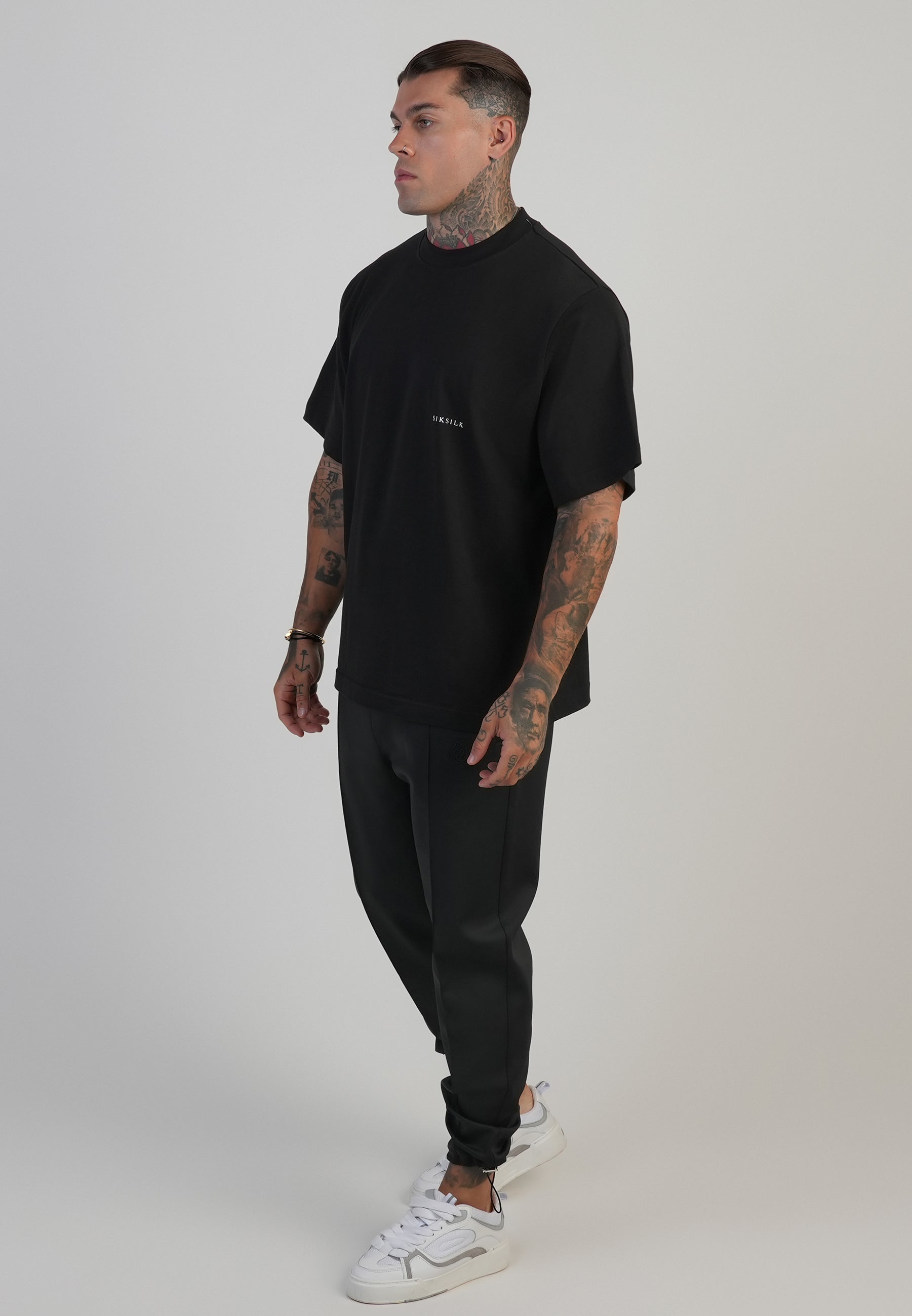 Graphic T-Shirt in Black T-Shirts SikSilk