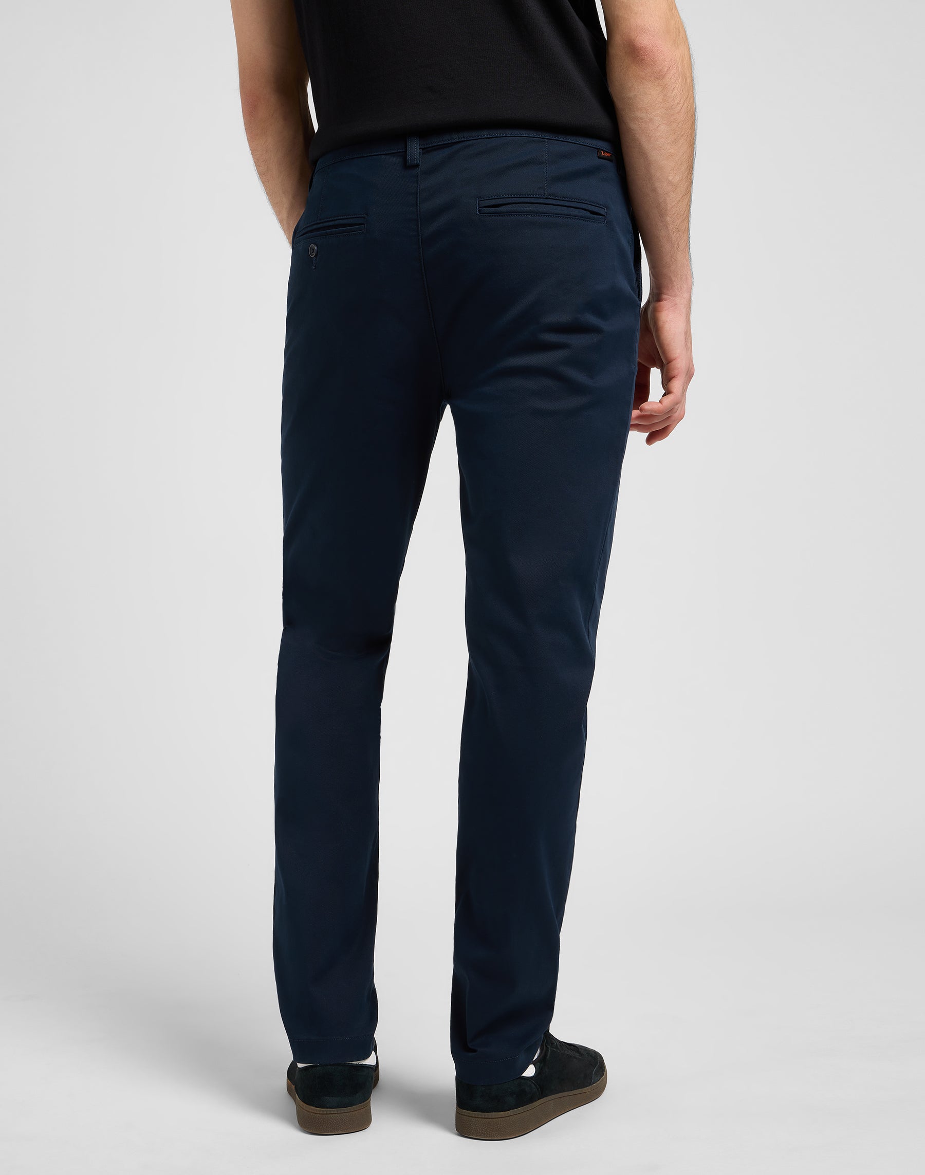 Regular Chino in Rivet Navy Hosen Lee