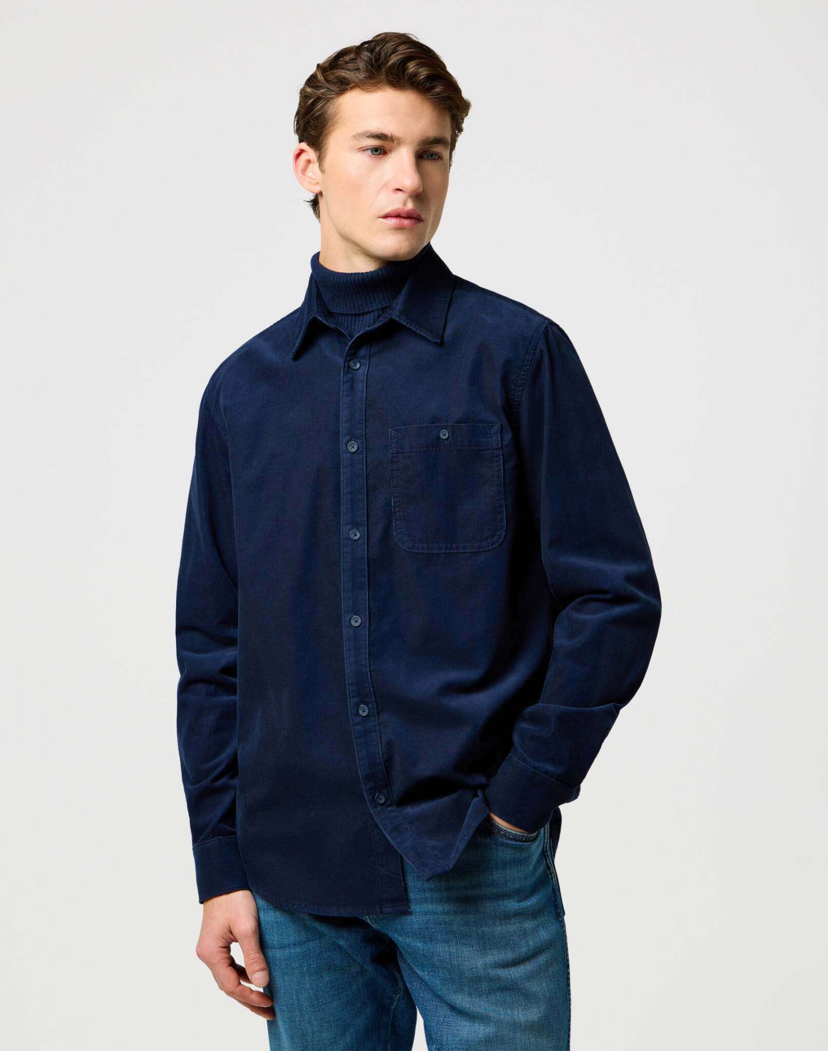 1 Pkt Corduroy Shirt in Navy Hemden Wrangler