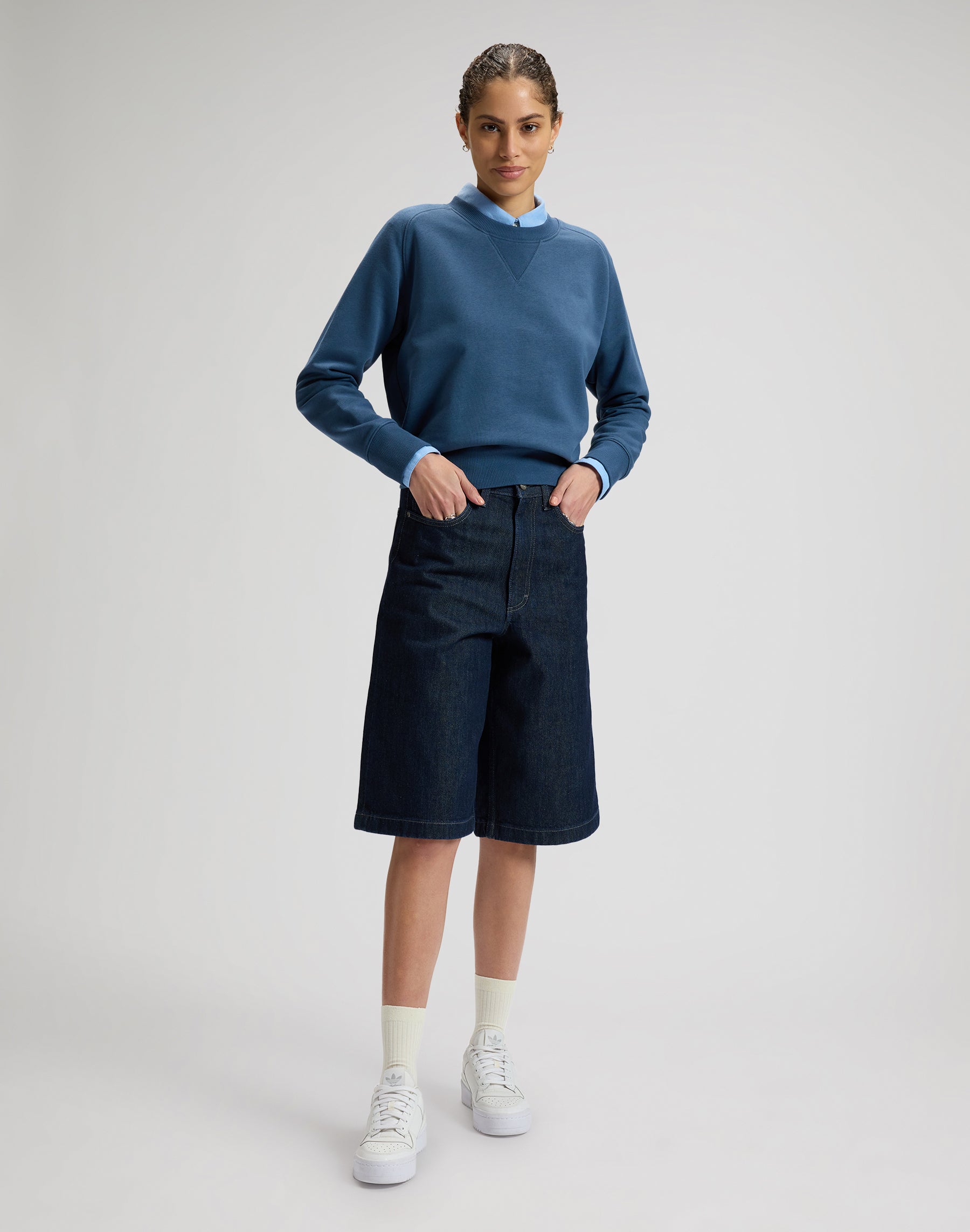 Raglan Crew Sweatshirt in Academy Blue Sweatshirts Lee