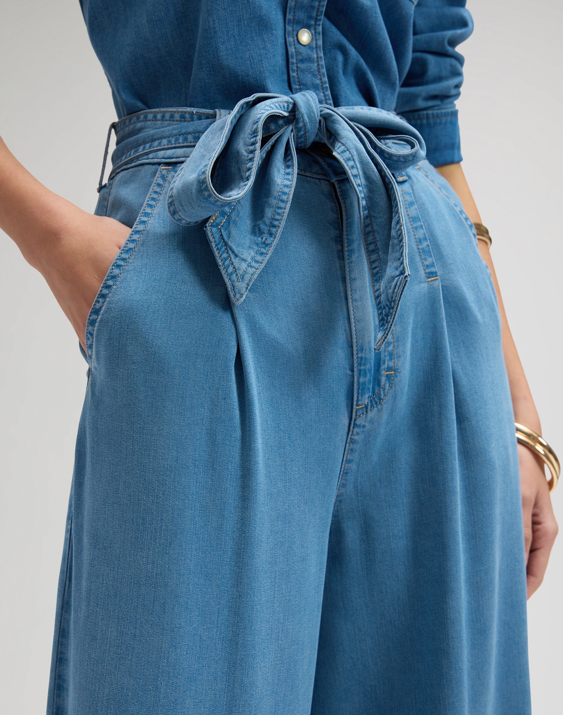 Pleated Wide Leg in Ice Storm Hosen Lee