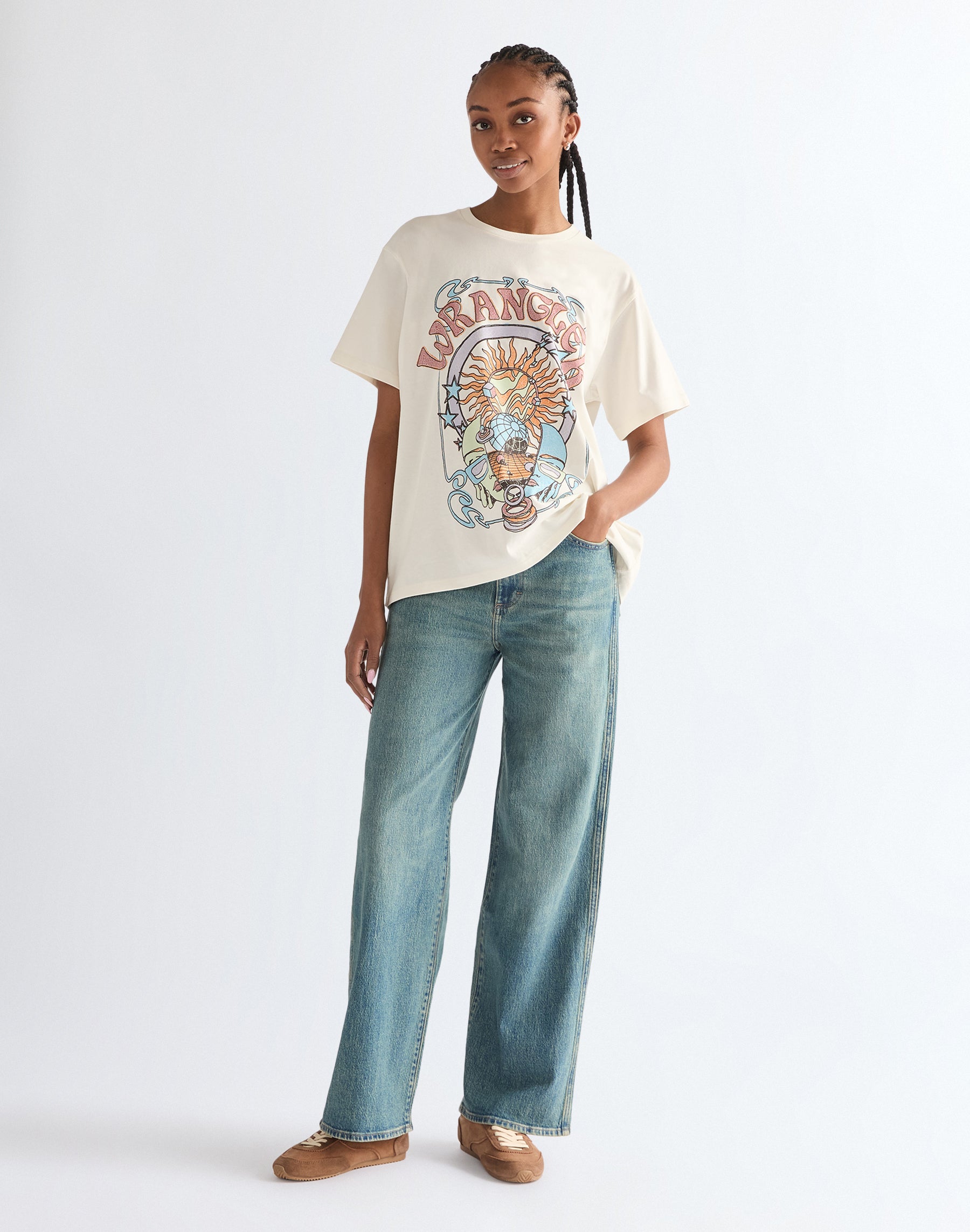 Girlfriend Tee in Worn White T-Shirts Wrangler