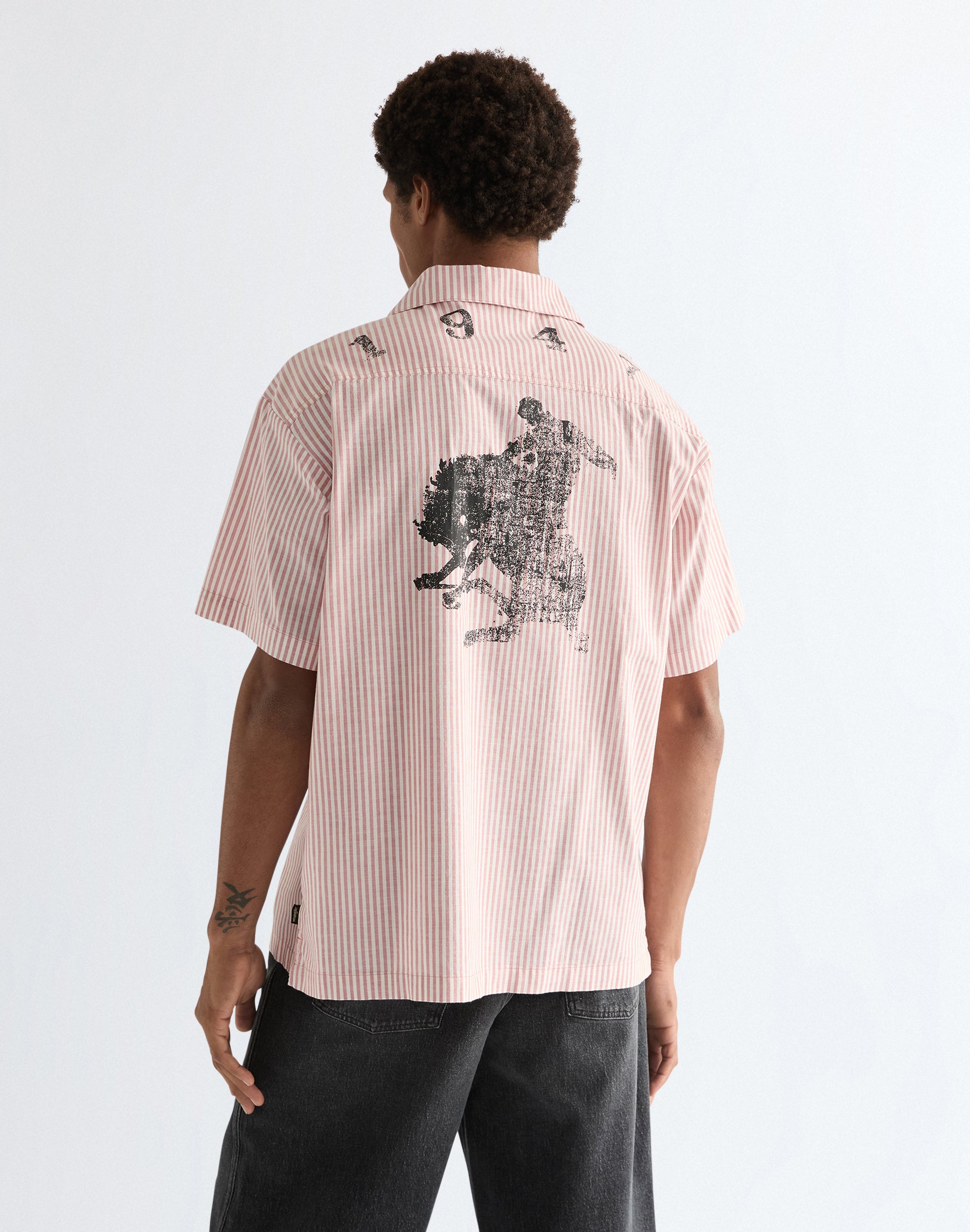 Shortsleeve Resort Shirt in Dusty Rose Hemden Wrangler