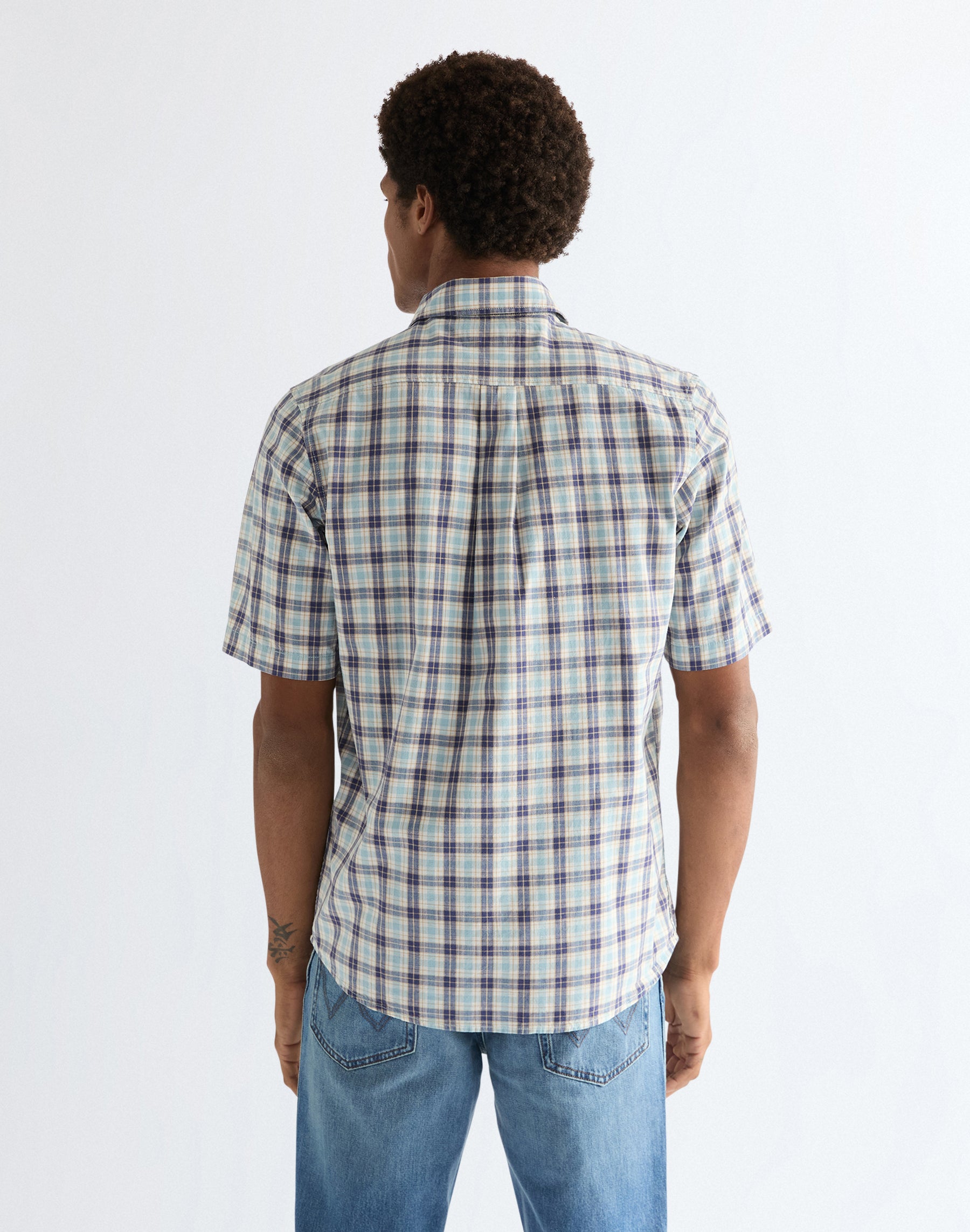 Shortsleeve 1 Pocket Shirt in Forget Me Not Hemden Wrangler