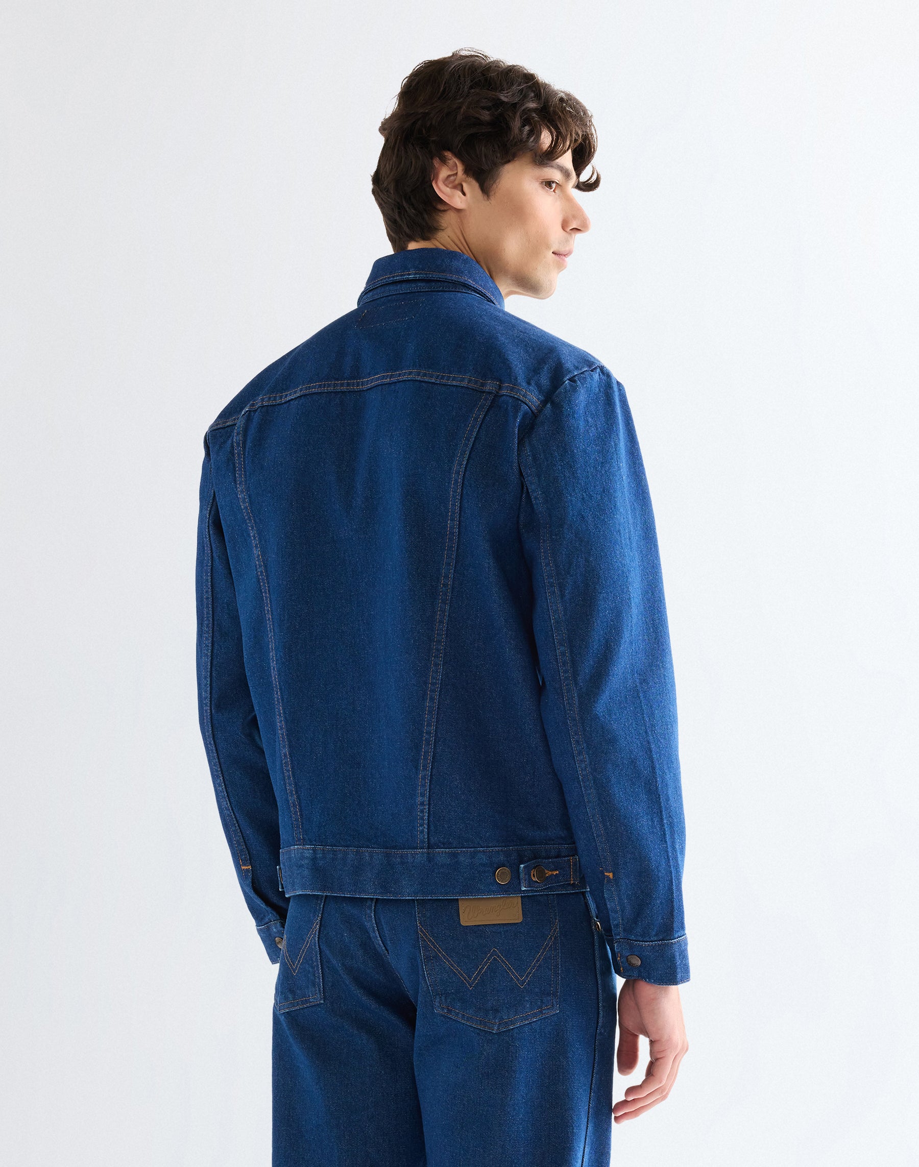 Cowboy Cut Jacket in Prewashed Indigo Jacken Wrangler