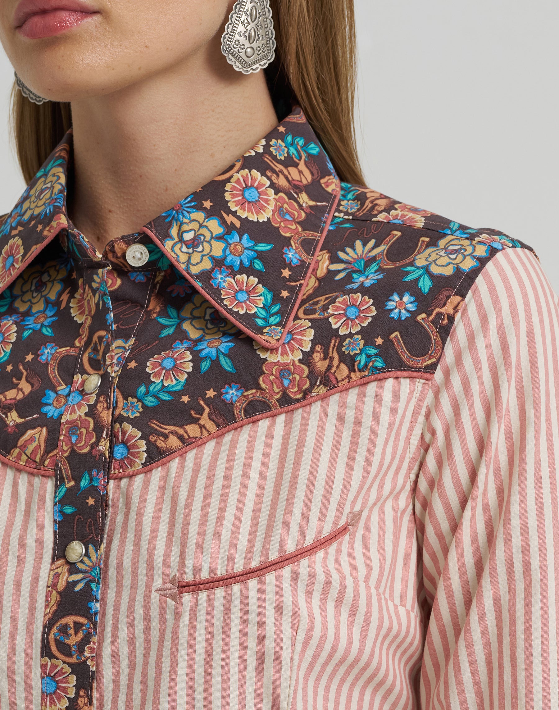 Prarie Print Shirt in Pink Hemden Wrangler
