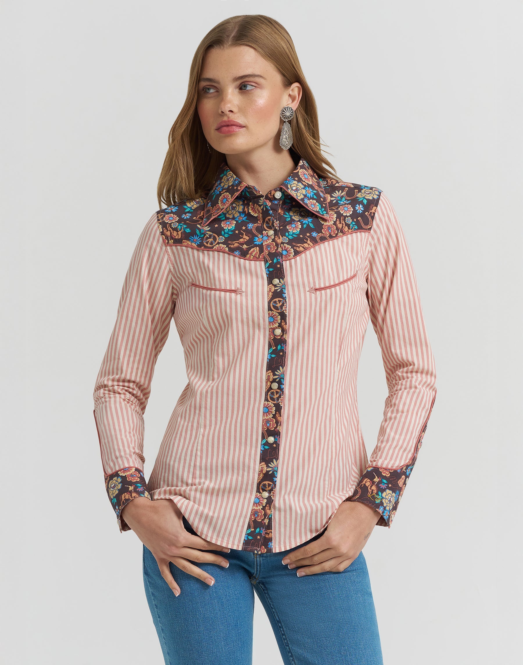 Prarie Print Shirt in Pink Hemden Wrangler