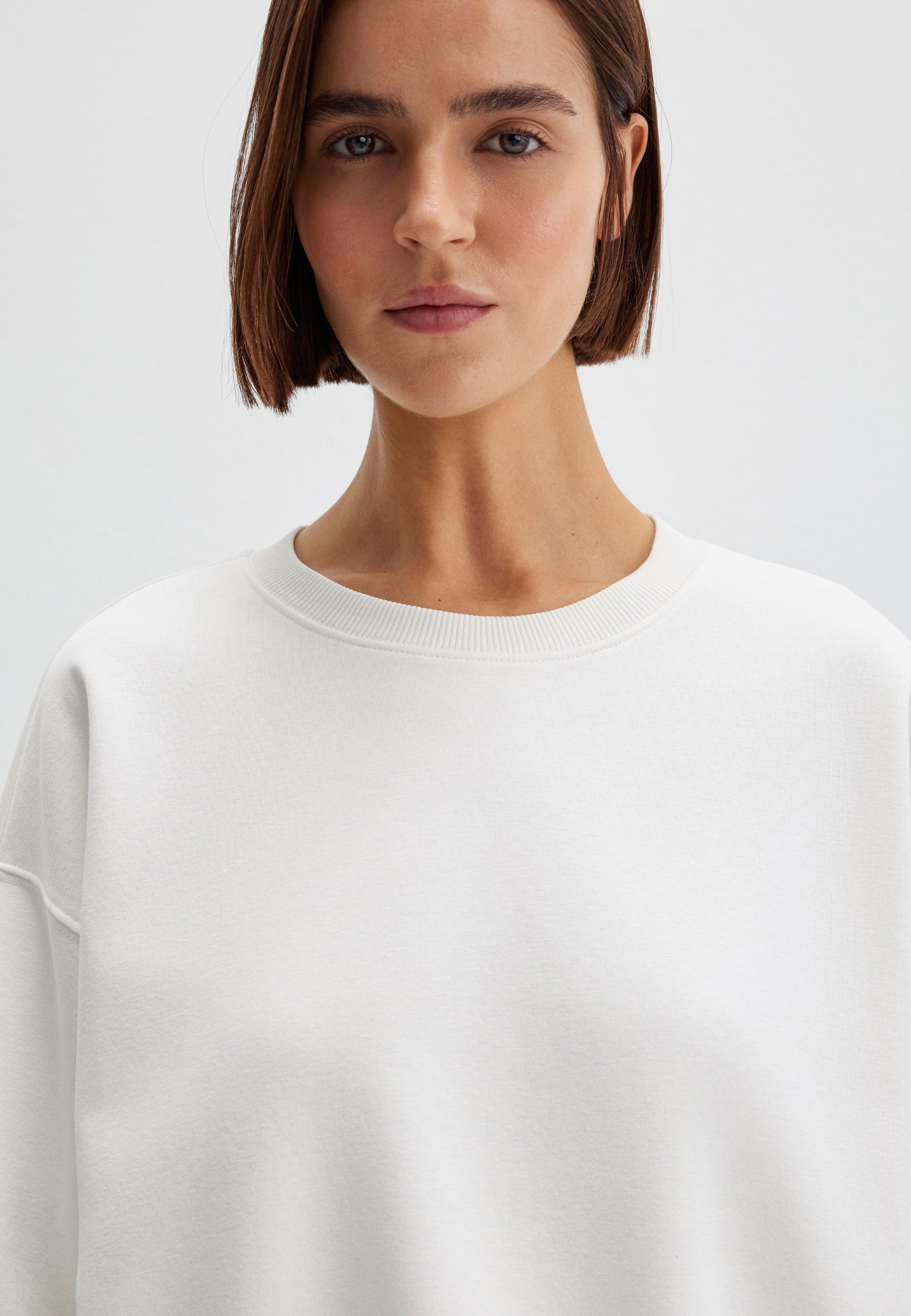 Crew Neck Sweatshirt in Antique White