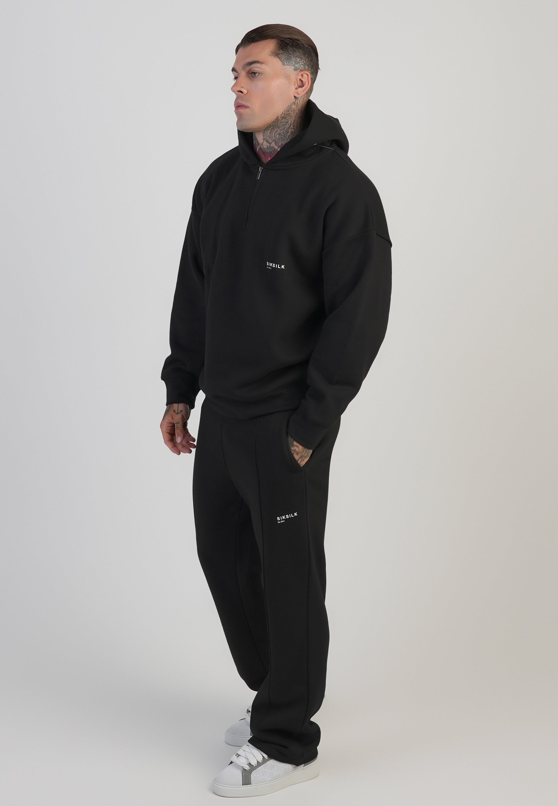 Graphic Hoodie in Black Kapuzenpullover SikSilk