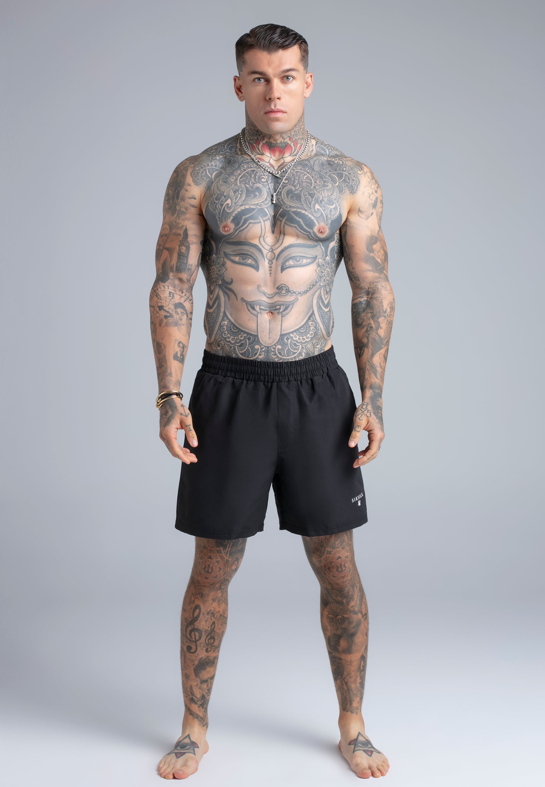 Swim Shorts in Black Badehosen SikSilk